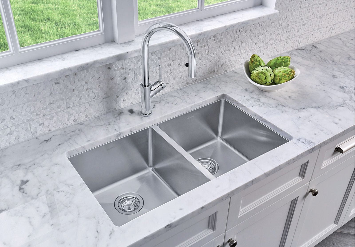 Quatrus R15 32-in 50/50 Double Bowl Undermount Stainless Steel Kitchen Sink
