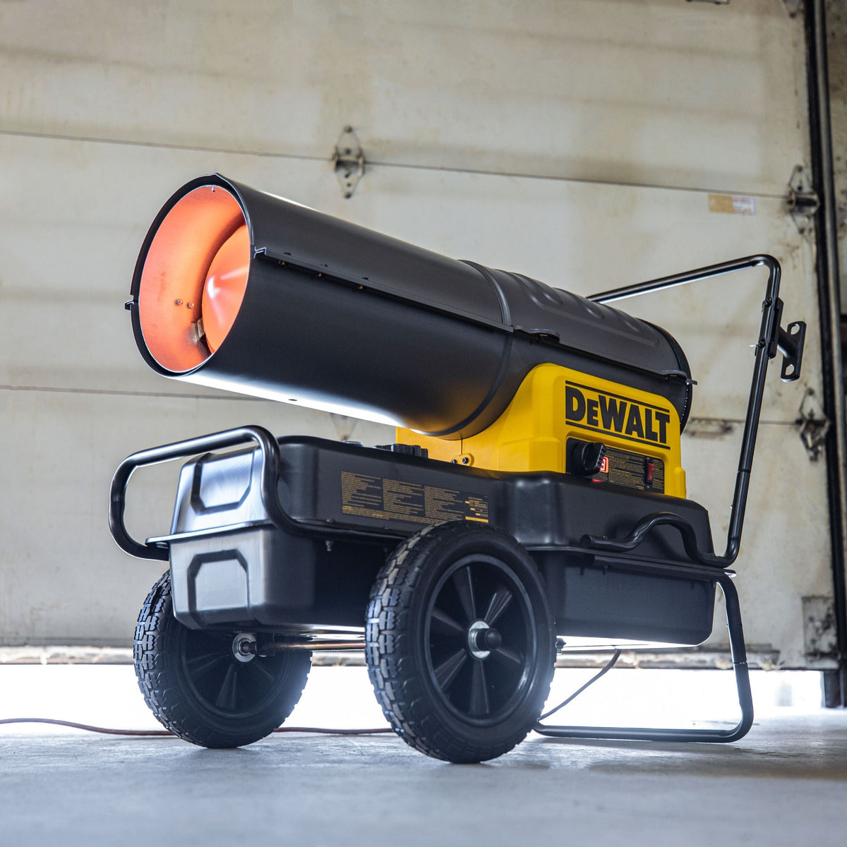 140K BTU Forced Air Kerosene Heater