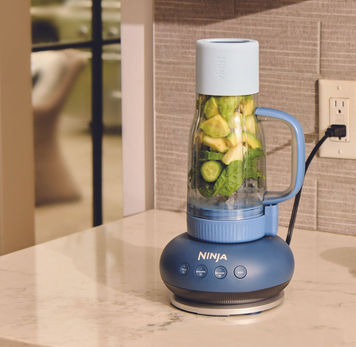 Ninja Tumbler Blender with 26-oz Travel Tumbler