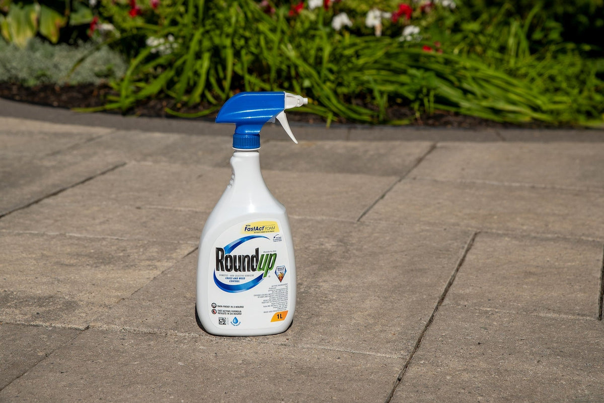 Ready-to-Use Herbicide Grass & Weed Control/Killer with Fast Fact Foam, 1-L
