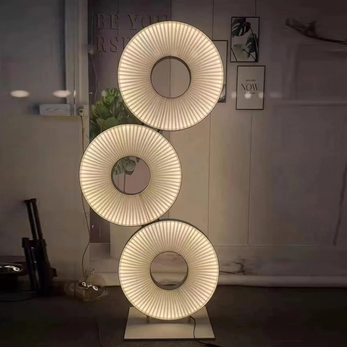 Minimalist art circle living room decorative floor lamp, warm white adjustable LED lamp, with shadow effect creating an atmosphere, acrylic material, indoor lamp