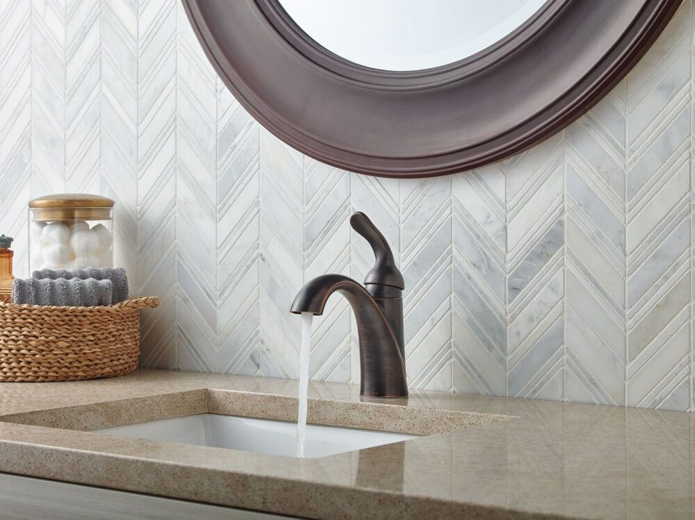 Delta 1HDL Centerset Lavatory Faucet, Venetian Bronze