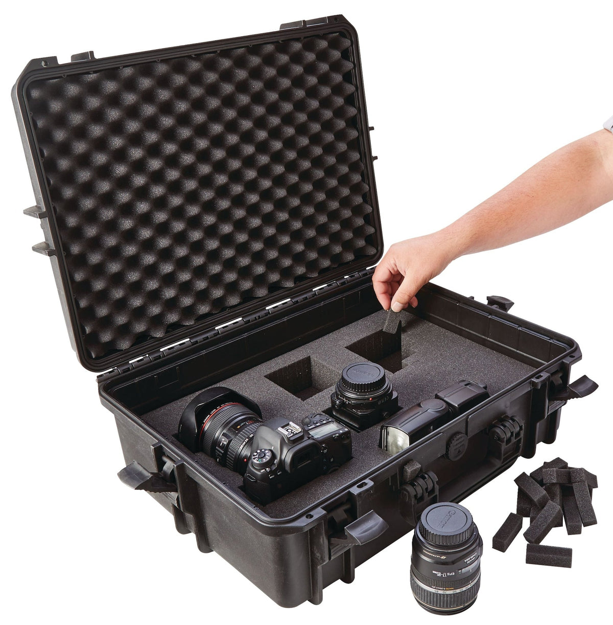 MAXIMUM Portable IP67 Waterproof Case/Tool Box with Foam Layers, Black, Large, 22-in