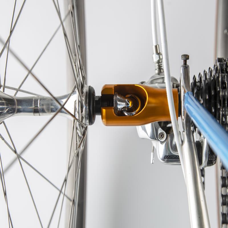 Hogg Front Wheel Holder with Anti-Rotation Strap, 2-pc