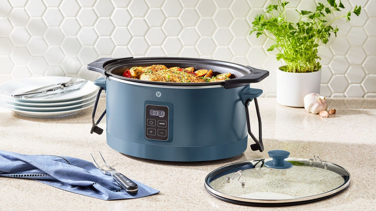 Slow Cooker with Digital Control Panel, Bluefin, 6-qt