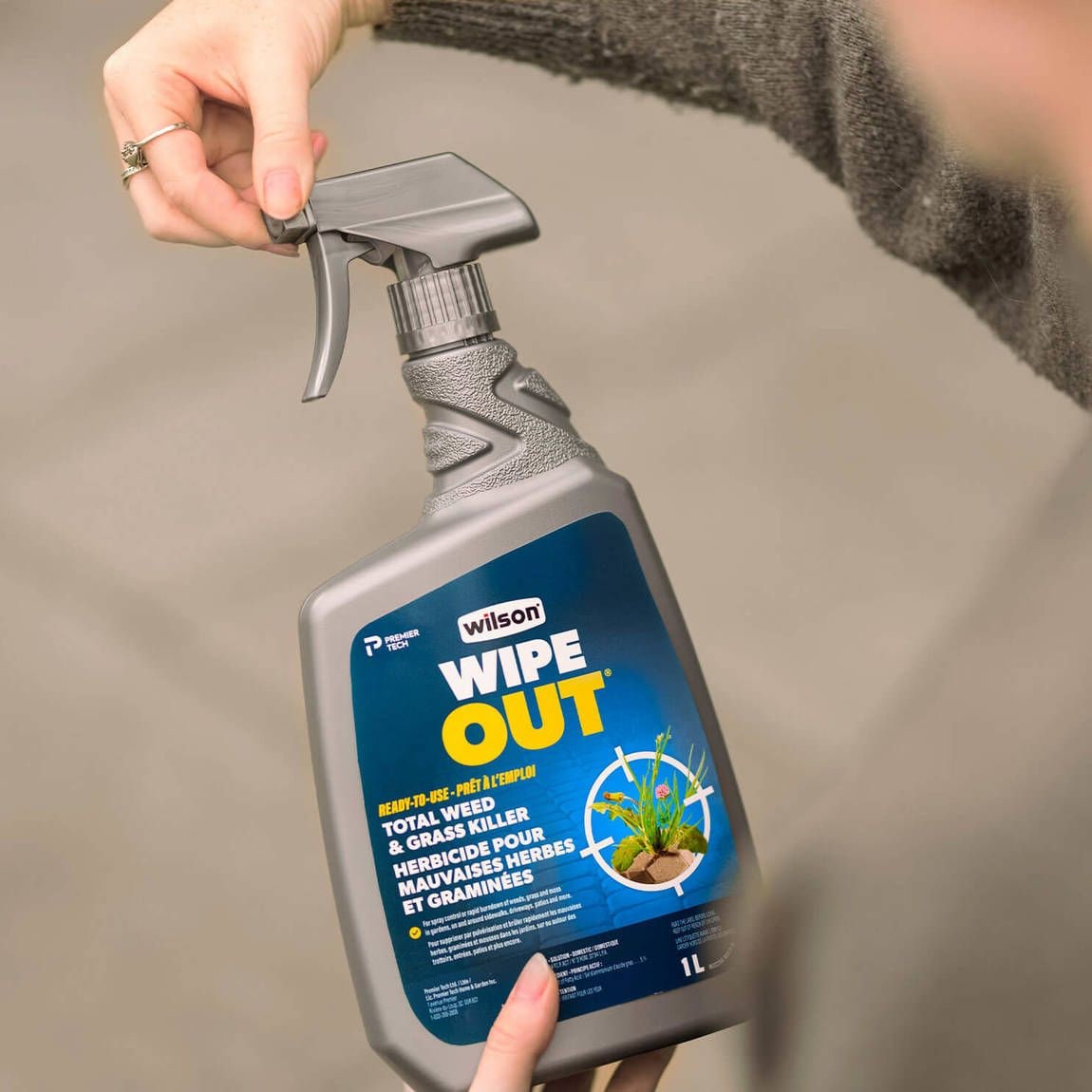 Wipe Out Ready-to-Use Total Weed & Grass Killer, Herbicide Sprayer, 1-L